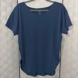 Uniqlo Airism Cooling Seamless V neck Short Sleeve Tshirt🐟